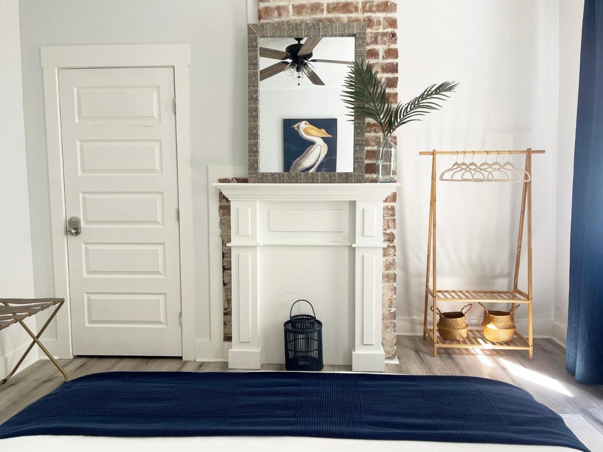 New! Stylish 1900S Renovated Duplex Apartment Building Near Forsyth & River St Savannah Bagian luar foto