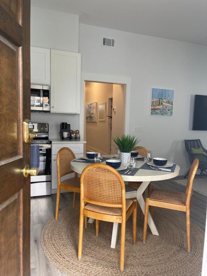 New! Stylish 1900S Renovated Duplex Apartment Building Near Forsyth & River St Savannah Bagian luar foto